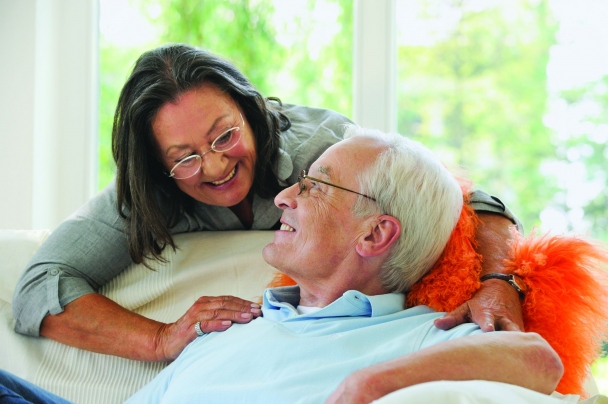 Photo: An alzheimer's patient and a caregiver.